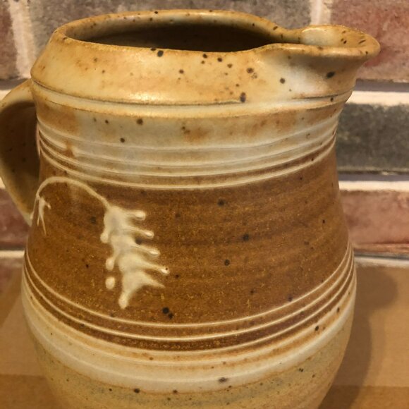 Stoneware Pottery Pitcher W/Floral Design Handle Artisan made OOAK - Picture 9 of 9